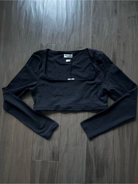 NWT - Aritzia Contour Squareneck Cropped - Black - Medium